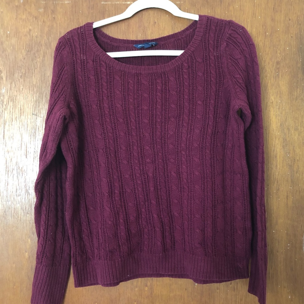 American Eagle maroon sweater